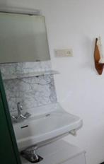 Vintage wasbak met spiegel marmeren muurplaat en planchet, Huis en Inrichting, Badkamer | Badkamermeubels, Ophalen