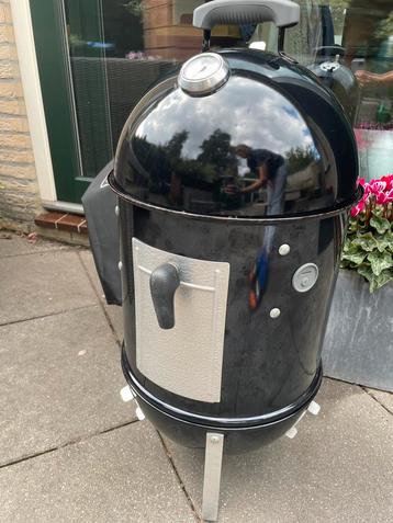 Weber Smokey Mountain Cooker Smoker beschikbaar voor biedingen
