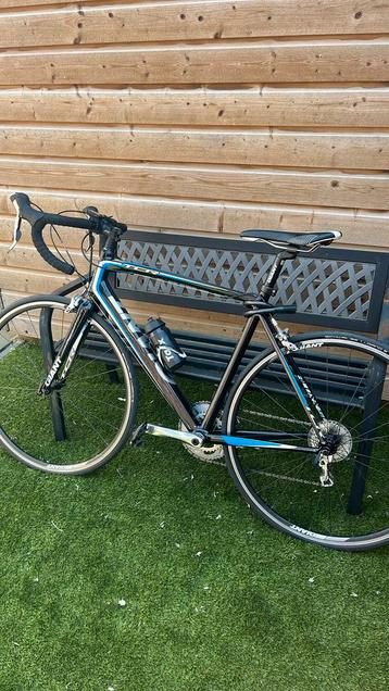 GIANT RACEFIETS framemaat 53-57 beschikbaar voor biedingen