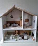 Modern houten poppenhuis, Kinderen en Baby's, Speelgoed | Poppenhuizen, Poppenhuis, Zo goed als nieuw, Ophalen