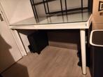 Bureau met glazen blad., Huis en Inrichting, Bureaus, Ophalen, Gebruikt