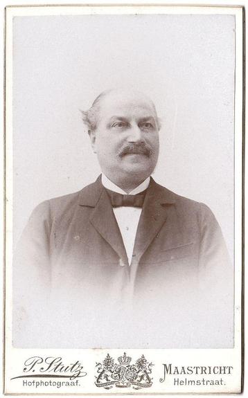 CDV - Portret Man Snor Das - Foto Stutz Maastricht beschikbaar voor biedingen