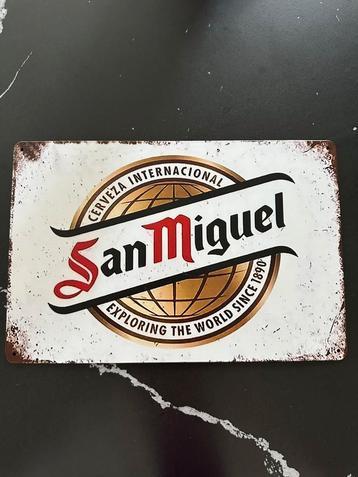Vierkant vintage reclamebord van San Miguel 20x30 beschikbaar voor biedingen