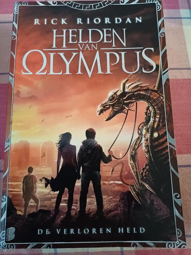 Rick riordan helden van olympus de verloren held.., Boeken, Fantasy, Gelezen, Ophalen