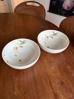 2 grote saladeschalen Marjolein Bastin “Wildflowers”, Huis en Inrichting, Ophalen of Verzenden, Overige stijlen, Porselein, Schaal of Schalen