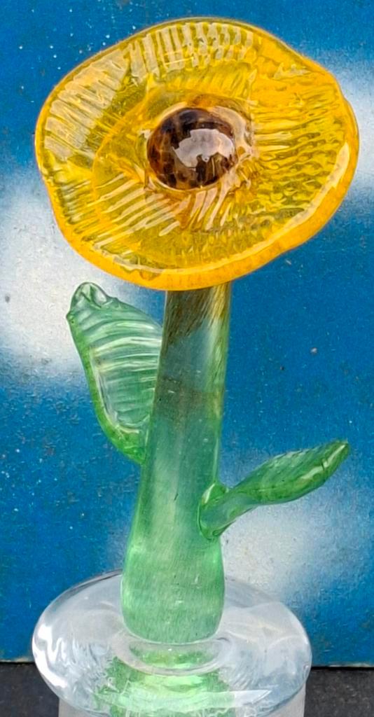 Tarmo Maaronen (Fin), Zonnebloem.  16 cm., Antiek en Kunst, Antiek | Glas en Kristal, Ophalen