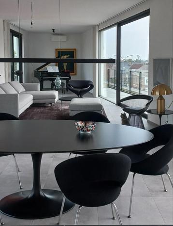 244 x 137 tot 90 x 180 tafels tulipe eero saarinen stoelen  beschikbaar voor biedingen