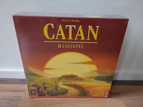 Catan basisspel nieuw in seal, Hobby en Vrije tijd, Gezelschapsspellen | Bordspellen, Nieuw, Ophalen of Verzenden