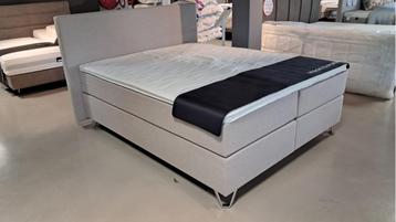 Boxspring Kingsleep Norvik beschikbaar voor biedingen
