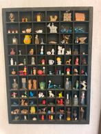 Letterbord met verzamelobjecten, Ophalen