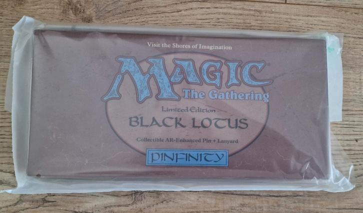 MTG- Pinfinity - 1 Mystery box - Limited Edition Black Lotus, Verzamelen, Overige Verzamelen, Nieuw, Ophalen of Verzenden
