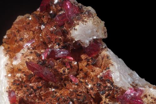 **TOP** ROSELIET krisallen uit Marokko., Verzamelen, Mineralen en Fossielen, Mineraal, Ophalen of Verzenden