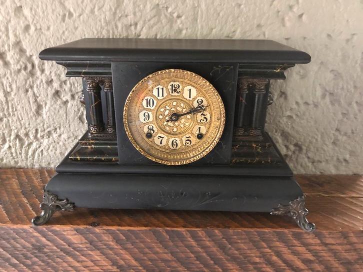 Antieke Zwarte Houten Pendule met Leeuwenmaskers, Antiek en Kunst, Antiek | Klokken, Ophalen