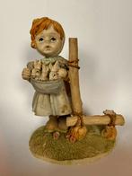 Lief beeldje meisje met konijntjes, Ophalen of Verzenden