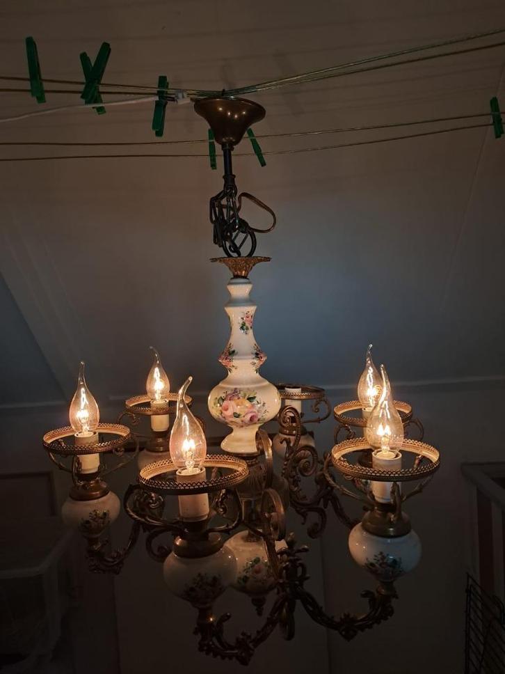 Porseleinen hanglamp, Huis en Inrichting, Lampen | Hanglampen, Gebruikt, 50 tot 75 cm, Glas, Metaal, Overige materialen, Ophalen of Verzenden