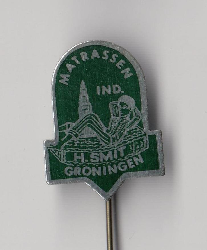 Groningen Smit Matrassen speldje, Verzamelen, Speldjes, Pins en Buttons, Gebruikt, Speldje of Pin, Overige onderwerpen, Ophalen of Verzenden