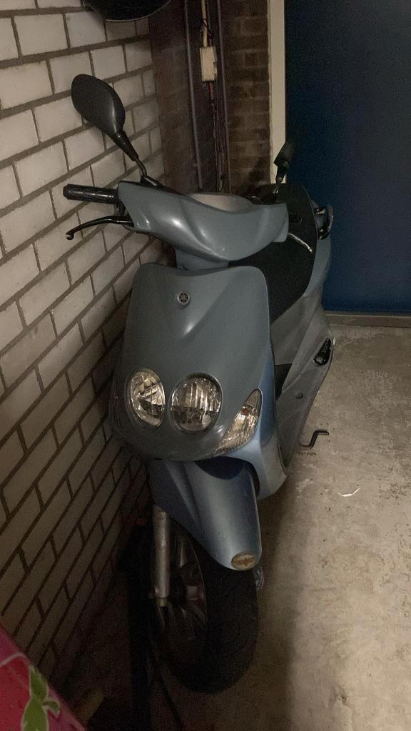 YAMAHA YN50 Scooter, Fietsen en Brommers, Scooters | Yamaha, Gebruikt, Overige modellen, Maximaal 45 km/u, Benzine, Ophalen