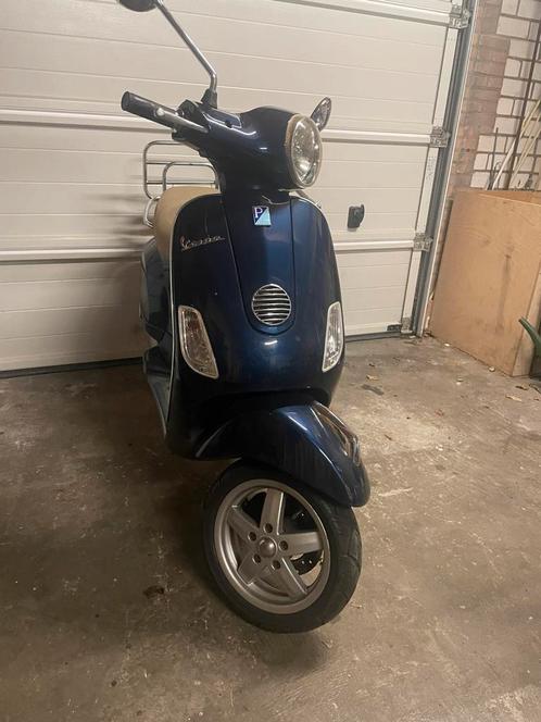 Vespa lx 50cc 4t brom, Fietsen en Brommers, Scooters | Vespa, Vespa LX, Ophalen
