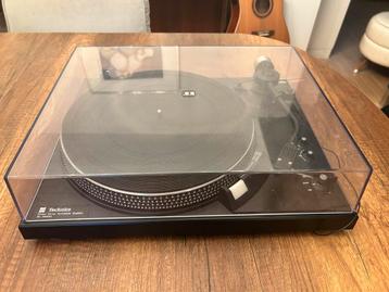 Platenspeler Technics SL 2000 beschikbaar voor biedingen