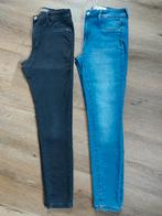 2 Skinny jeans maat 38 - blauw & zwart zeer goede staat, Ophalen of Verzenden, Zo goed als nieuw, W30 - W32 (confectie 38/40)