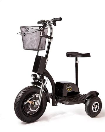 Sportieve scooter zonder helm plicht en € 59,- verzekering beschikbaar voor biedingen