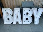 Baby leters te koop 1 meter hoog zonder lampjes €20,-, Ophalen of Verzenden, Zo goed als nieuw, Geboorte of Huwelijk