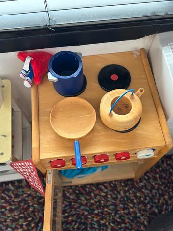 Houten Speelkeuken met Accessoires beschikbaar voor biedingen