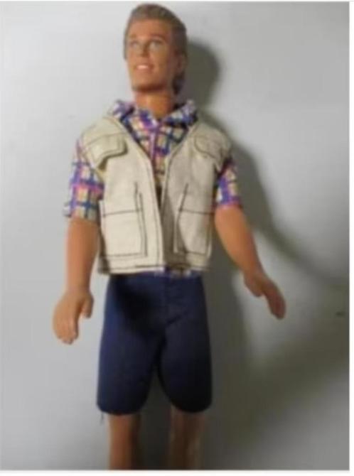 VINTAGE BARBIE/KEN met kleding INDONESIA 1968, Verzamelen, Poppen, Gebruikt, Fashion Doll, Ophalen of Verzenden