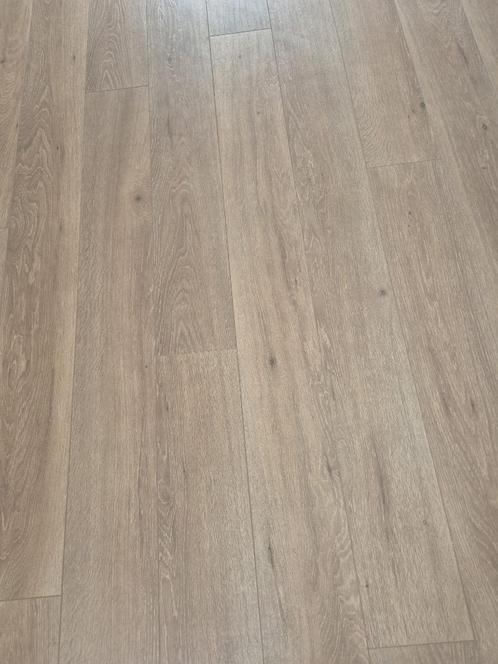 Klik laminaat Quickstep eik naturel: zo goed als nieuw, Doe-het-zelf en Verbouw, Vloerdelen en Plavuizen, Zo goed als nieuw, Laminaat