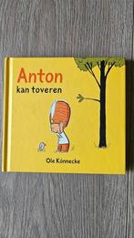 Ole Könnecke - Anton kan toveren, Boeken, Prentenboeken en Plaatjesalbums, Ophalen of Verzenden, Zo goed als nieuw, Ole Könnecke