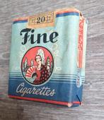 FINE CIGARETTES  / SIGARETTEN WW2, Ophalen of Verzenden, Gebruikt, Tabaksdoos of Verpakking