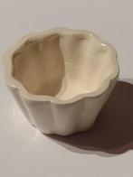 wit geglazuurde geribbelde bloempot / poppenhuisminiatuur, Verzamelen, Poppenhuizen en Toebehoren, Ophalen, Nieuw, Gebruiksvoorwerp