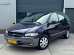 Chrysler Voyager 2.4i SE INVALIDE / ROLSTOEL AUTO / AUT / AI, 450 kg, Gebruikt, 750 kg, 150 pk