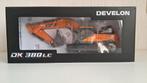 Develon dx380 graafmachine, Hobby en Vrije tijd, Modelauto's | 1:50, Ophalen of Verzenden, Nieuw, Hijskraan, Tractor of Landbouw