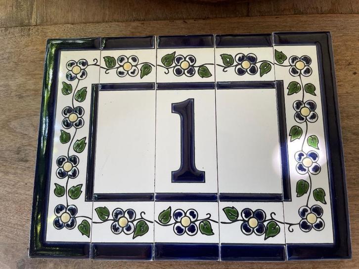Huisnummer mediterraan / huisnummerbord, Antiek en Kunst, Curiosa en Brocante, Ophalen