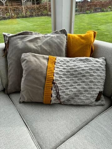 Mooie set kussens van het merk Knit Factory