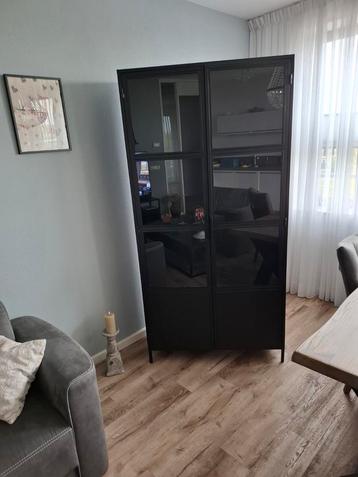 Zwarte Kast met Glas - H200, B100, D40 beschikbaar voor biedingen