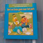 Boek Sesamstraat, Bert en Ernie naar het park, Boeken, Kinderboeken | Kleuters, Ophalen of Verzenden, Zo goed als nieuw
