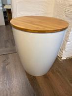 Leuk nachtkastje met houten blad (JYSK), Huis en Inrichting, Tafels | Bijzettafels, Ophalen, Minder dan 45 cm, Minder dan 55 cm