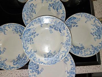 Antiek Aardewerk diner Bord St. Amand Hamage Campanule 1920 beschikbaar voor biedingen