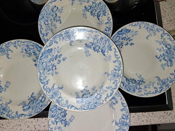 Antiek Aardewerk diner Bord St. Amand Hamage Campanule 1920, Antiek en Kunst, Antiek | Keramiek en Aardewerk, Ophalen of Verzenden