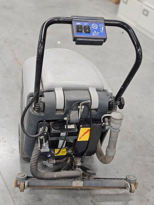 Nilfisk schrobmachine BA410, Doe-het-zelf en Verbouw, Reinigingsmachines, Zo goed als nieuw, Ophalen