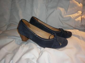 pumps maat:  38,5 merk : Footnotes   beschikbaar voor biedingen