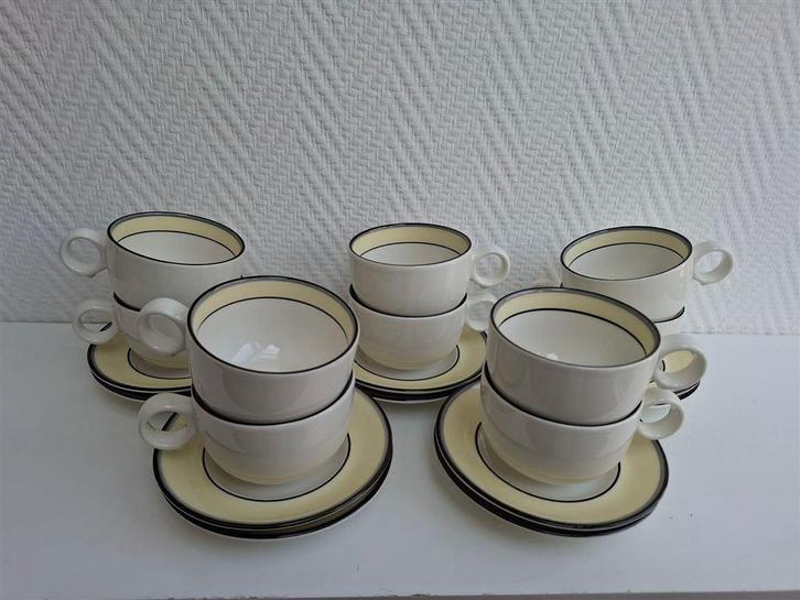 Arabia Finland Veranda 10 kop en schotel. Inkeri Leivo, Huis en Inrichting, Keuken | Servies, Zo goed als nieuw, Schaal of Schalen