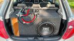 Subwoofer 4500 watt + versterker kabelset en condensator, Auto diversen, Ophalen, Zo goed als nieuw