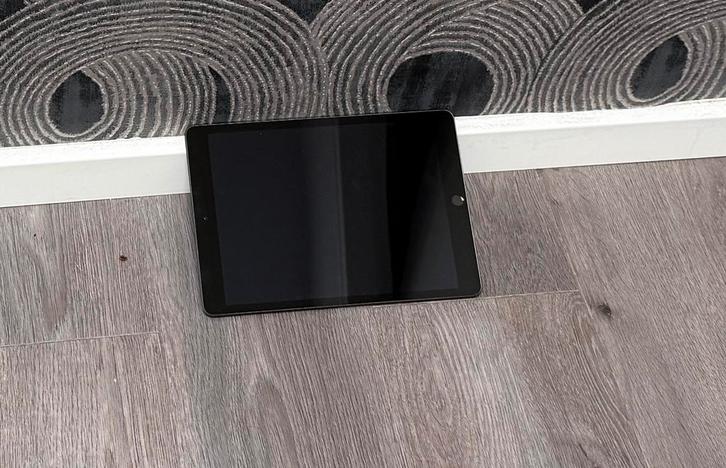 Apple iPad 9 (2021) 64GB Wifi - Incl. Oplaadkabel, Computers en Software, Apple iPads, Gebruikt, Apple iPad, Wi-Fi, 10 inch, 64 GB
