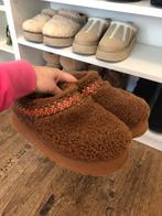 Ugg tazz braid plateau bruin roze 39, Kleding | Dames, Schoenen, UGG, Bruin, Verzenden, Zo goed als nieuw