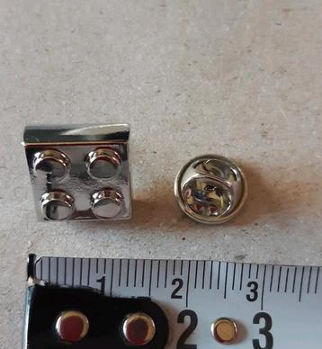 lego vorm pins beschikbaar voor biedingen