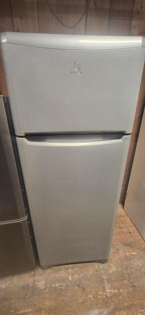 Indesit XXL koelvriescombinatie met garantie, Witgoed en Apparatuur, Koelkasten en IJskasten, Zo goed als nieuw, Met aparte vriezer