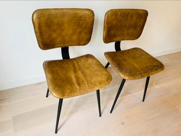 2 stoelen – Industrieel vintage stijl (goede staat) beschikbaar voor biedingen
